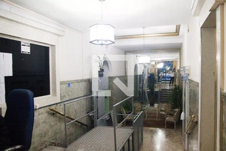 Apartamento à venda com 78m², 2 quartos e sem vagaÁrea externa