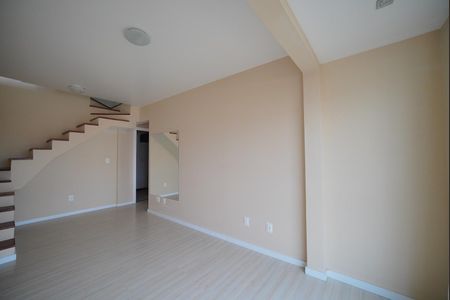 Sala de apartamento para alugar com 2 quartos, 109m² em Estreito, Florianópolis