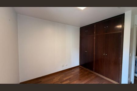 Apartamento à venda com 146m², 4 quartos e 2 vagasQuarto 1