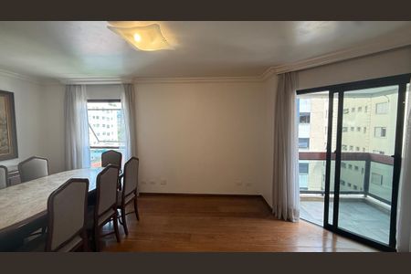 Apartamento à venda com 146m², 4 quartos e 2 vagasSala de Jantar