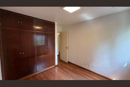 Apartamento à venda com 146m², 4 quartos e 2 vagasQuarto 1