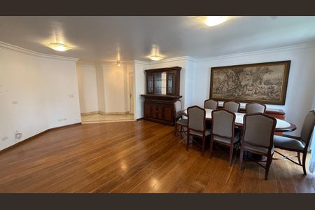 Apartamento à venda com 146m², 4 quartos e 2 vagasSala