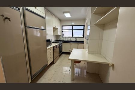 Apartamento à venda com 146m², 4 quartos e 2 vagasCozinha