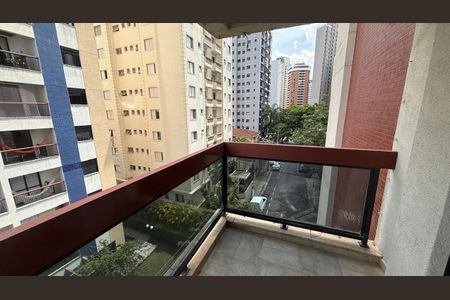 Apartamento à venda com 146m², 4 quartos e 2 vagasVaranda
