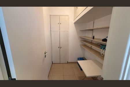 Apartamento à venda com 146m², 4 quartos e 2 vagasCloset