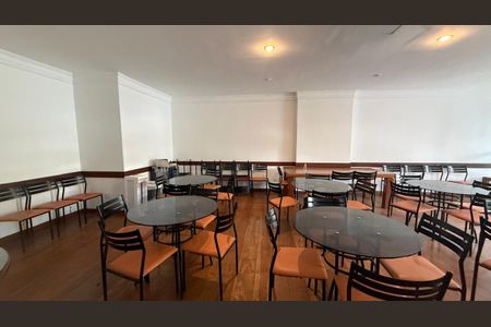 Apartamento à venda com 146m², 4 quartos e 2 vagasSalão