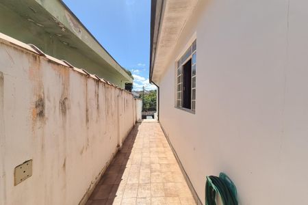 Casa à venda com 200m², 3 quartos e 4 vagasCorredor