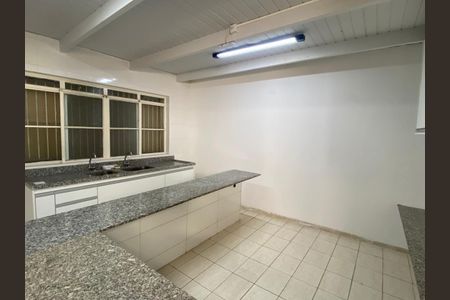 Casa para alugar com 361m², 2 quartos e 2 vagasFoto 01