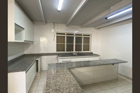 Casa para alugar com 361m², 2 quartos e 2 vagasFoto 01