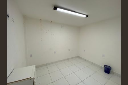 Foto 01 de casa para alugar com 2 quartos, 361m² em Parque Industrial, Campinas