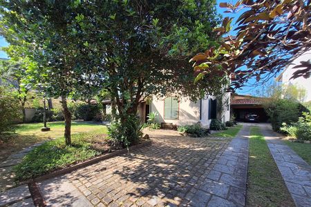 Casa à venda com 326m², 4 quartos e 7 vagasQuintal
