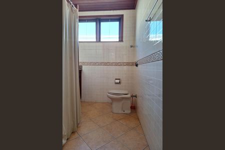 Casa à venda com 326m², 4 quartos e 7 vagasBanheiro 3