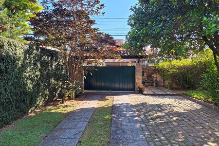 Casa à venda com 326m², 4 quartos e 7 vagasQuintal