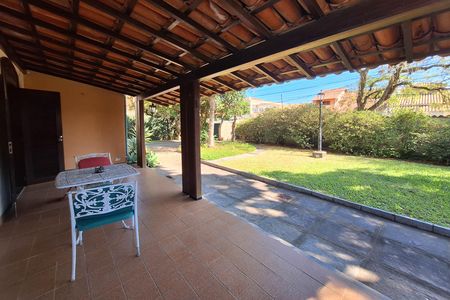 Casa à venda com 326m², 4 quartos e 7 vagasQuintal