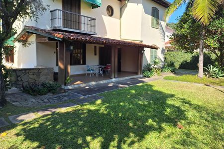 Casa à venda com 326m², 4 quartos e 7 vagasQuintal