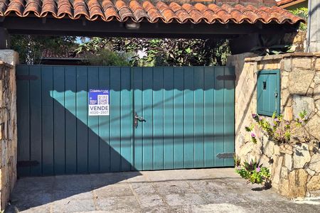 Casa à venda com 326m², 4 quartos e 7 vagasPlaca