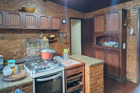 Casa à venda com 326m², 4 quartos e 7 vagasCozinha