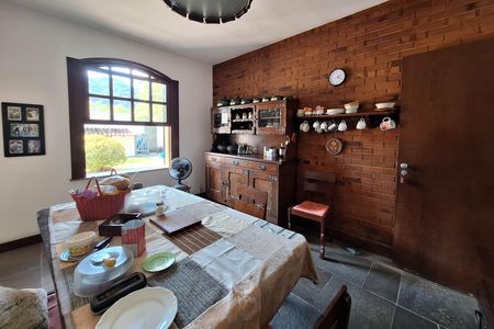 Casa à venda com 326m², 4 quartos e 7 vagasSala 2