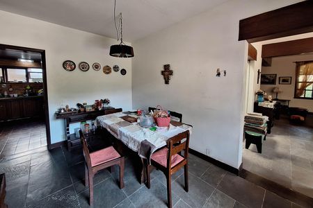 Casa à venda com 326m², 4 quartos e 7 vagasSala 2