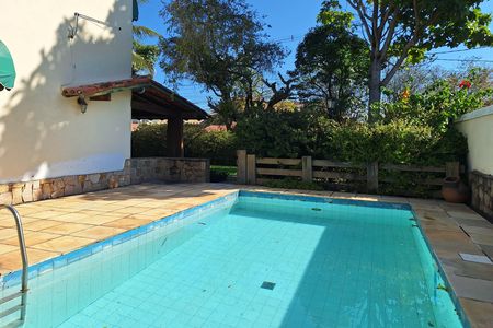 Casa à venda com 326m², 4 quartos e 7 vagasQuintal