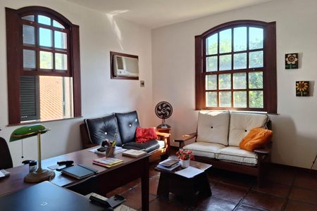 Casa à venda com 326m², 4 quartos e 7 vagasQuarto 2