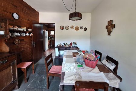 Casa à venda com 326m², 4 quartos e 7 vagasSala 2