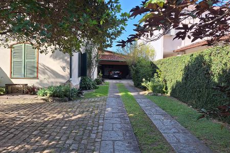 Casa à venda com 326m², 4 quartos e 7 vagasQuintal