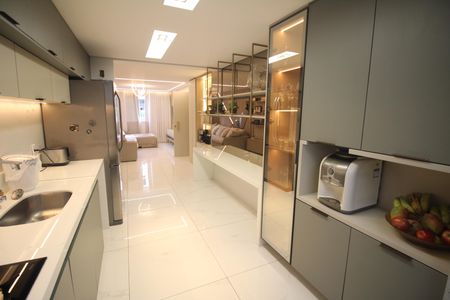 Apartamento à venda com 130m², 2 quartos e 2 vagasCozinha