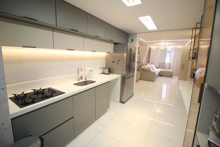 Apartamento à venda com 130m², 2 quartos e 2 vagasCozinha