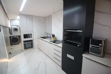 Apartamento à venda com 130m², 2 quartos e 2 vagasÁrea gourmet