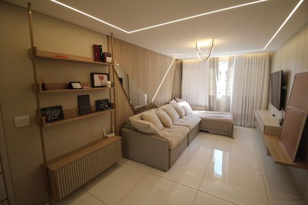 Sala de apartamento à venda com 2 quartos, 130m² em Santa Helena, Belo Horizonte