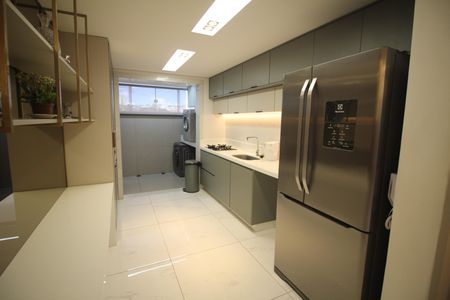 Apartamento à venda com 130m², 2 quartos e 2 vagasCozinha