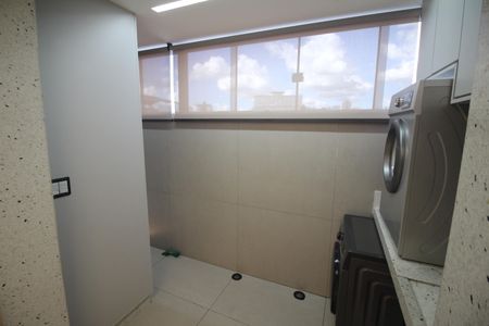 Apartamento à venda com 130m², 2 quartos e 2 vagasÁrea de Serviço