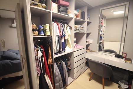 Apartamento à venda com 130m², 2 quartos e 2 vagasCloset Quarto 1
