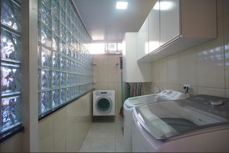 Casa à venda com 293m², 3 quartos e 5 vagasÁrea de Serviço