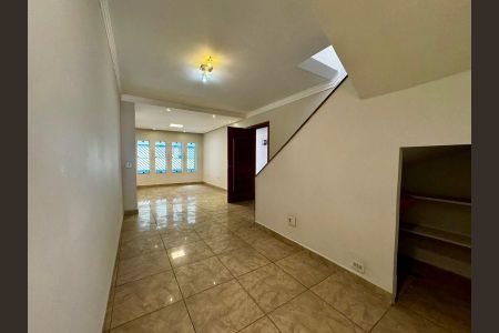 Casa à venda com 220m², 5 quartos e 2 vagasFoto 03