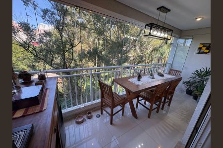 Apartamento à venda com 92m², 3 quartos e 2 vagasVaranda