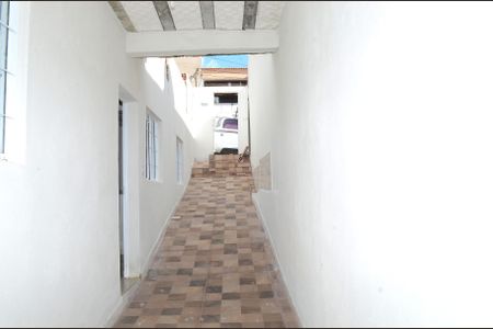 Casa para alugar com 100m², 2 quartos e sem vagaÁrea externa