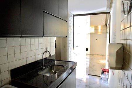 Apartamento para alugar com 108m², 2 quartos e 3 vagas Apartamento para alugar com 108m², 2 quartos e 3 vagasÁrea de Serviço