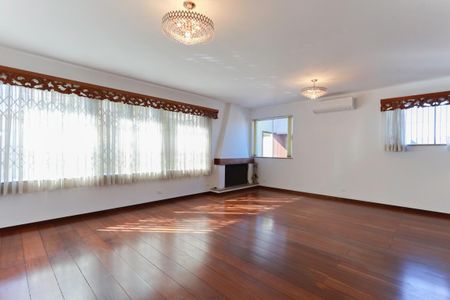 Sala de estar e lareira de casa à venda com 4 quartos, 411m² em Santana, São Paulo