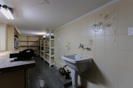 Casa à venda com 411m², 4 quartos e 3 vagasAdega e oficina