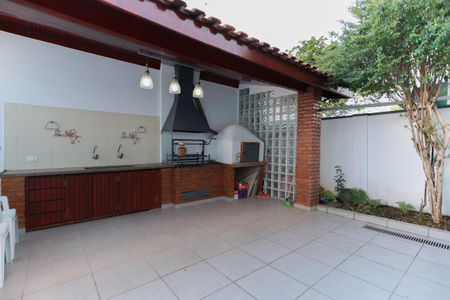 Casa à venda com 411m², 4 quartos e 3 vagasChurrasqueira