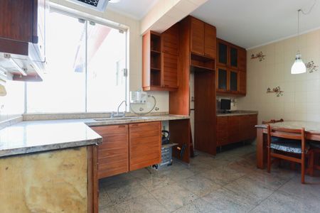 Casa à venda com 411m², 4 quartos e 3 vagasCopa e cozinha