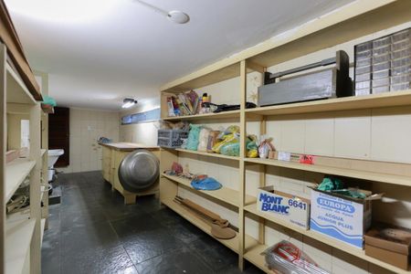 Casa à venda com 411m², 4 quartos e 3 vagasAdega e oficina