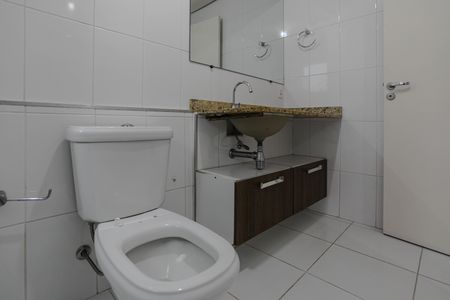 Apartamento para alugar com 68m², 2 quartos e 1 vagaBanheiro - Quarto 2 - Suíte