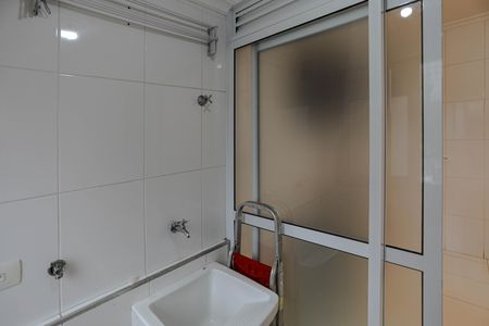Apartamento para alugar com 68m², 2 quartos e 1 vagaÁrea de Serviço