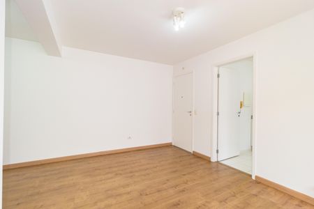 Sala de apartamento para alugar com 2 quartos, 62m² em Vila Canero, São Paulo