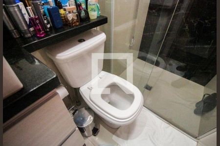 Apartamento à venda com 78m², 3 quartos e 1 vaga Apartamento à venda com 78m², 3 quartos e 1 vagaBanheiro Social