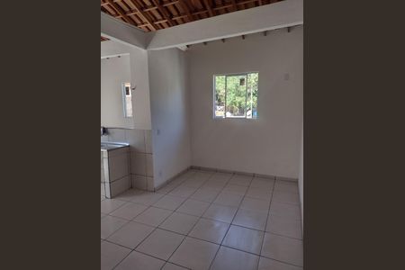 Sala / Quarto de casa para alugar com 1 quarto, 40m² em Itaipu, Niterói