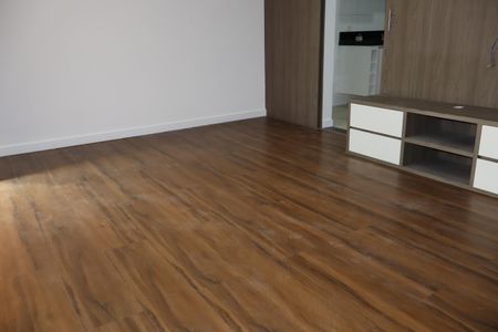 Sala de casa para alugar com 2 quartos, 80m² em Vila Lucia, São Paulo